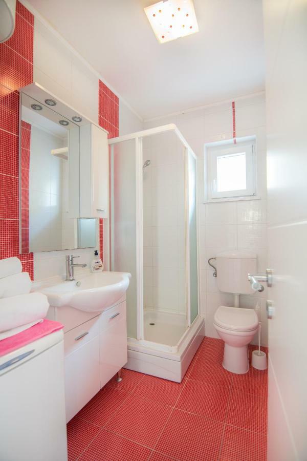 Lucia Appartement Šibenik Buitenkant foto